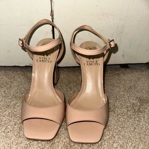 Vince Camuto Heels 5.5